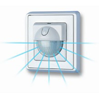 WATCHO-01 180°, 200W/1000W do KU68 Nástěnný senzor pohybu bílý do instalační krabice KU68, záběr 180°, dosah 8m, spín výkon max.200W, 230V, čas zapnutí 5s-30min, aktiv soumrak 2-1000lx, IP20,